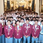 Mengintip Pintu Istana: Langkah Kecil Pelajar SMAN 55 Jakarta Menyemaikan Cita-Cita di Hari Anak Nasional