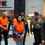 Bupati Sukoharjo Etik Suryani Resmi Ditahan KPK, Aset Miliaran Rupiah dan Emas Disita