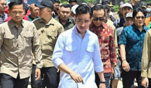 wapres-tinjau-lokasi-terdampak-banjir-di-bali-1757661581212_169